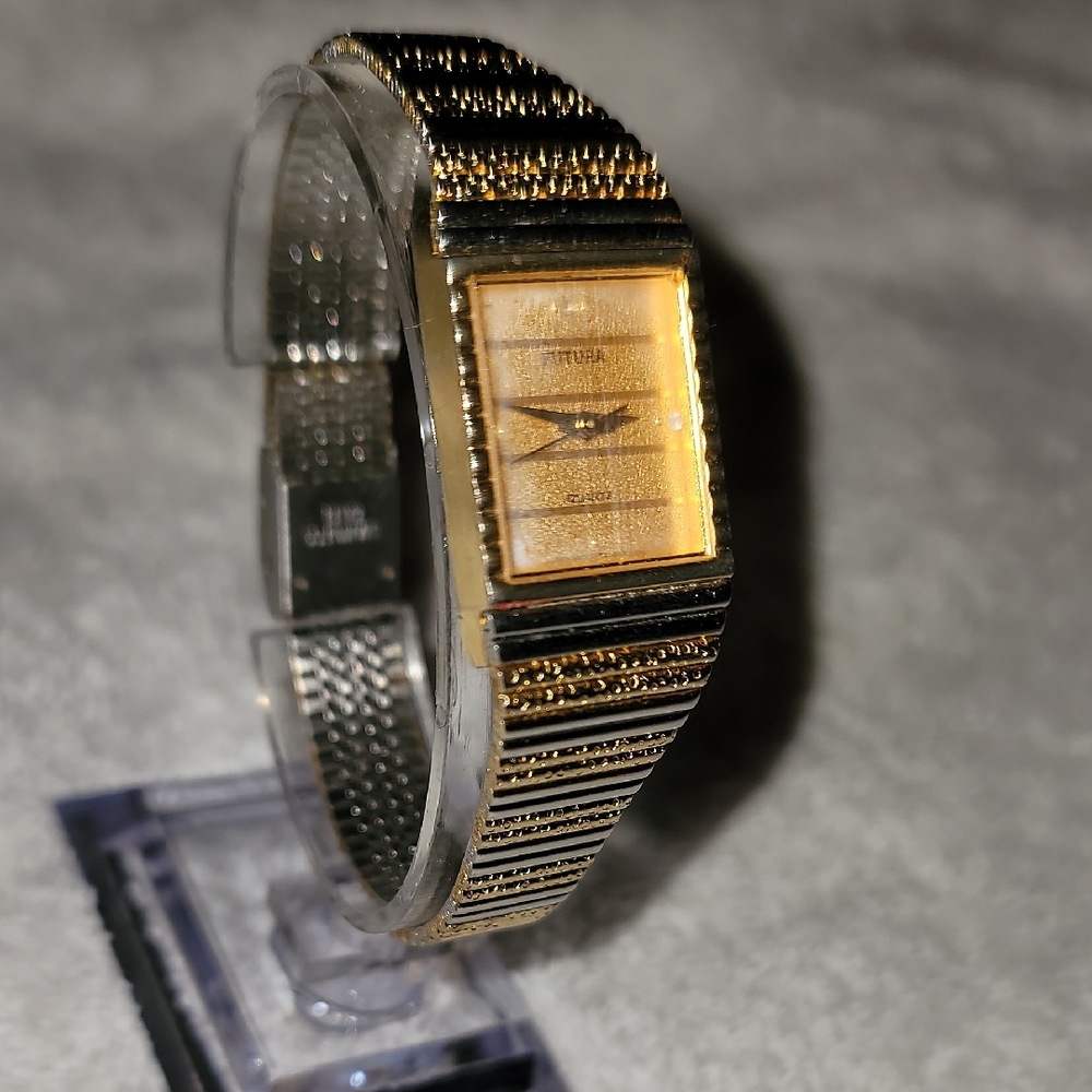 Vintage '80s Two-Tone Futura‎ Womens Tank Watch Silver Gold